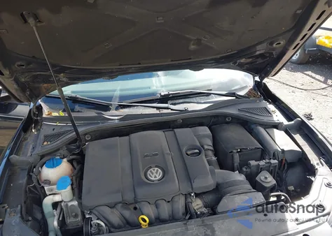 2014 Volkswagen Passat 2.5L S z USA, uszkodzony, nr VIN 1VWAP7A33EC023874